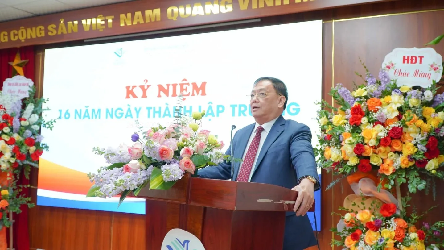 Kỷ niệm thành lập trường